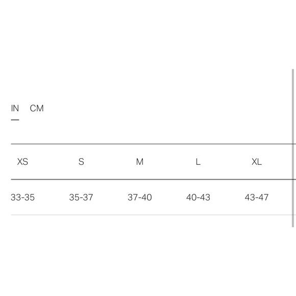 Vuori Strato Tech Polo in Navy Heather size Large in Excellent Condition - Picture 4 of 8